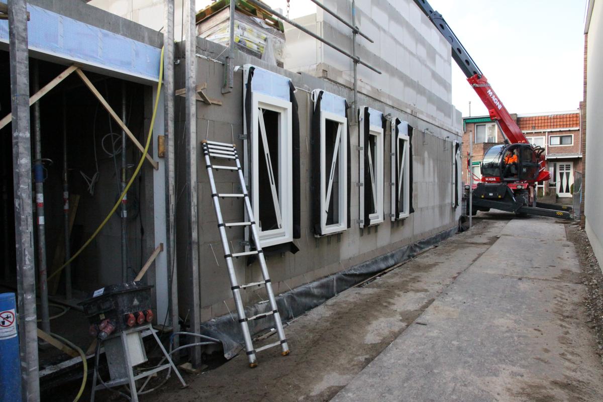 Kozijnen van zijkant bij Valkenierslaan